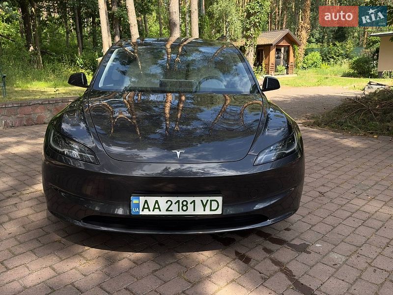 Tesla Model 3 2023