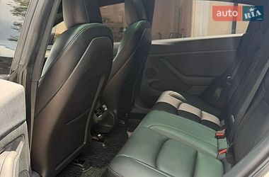 Седан Tesla Model 3 2023 в Одессе