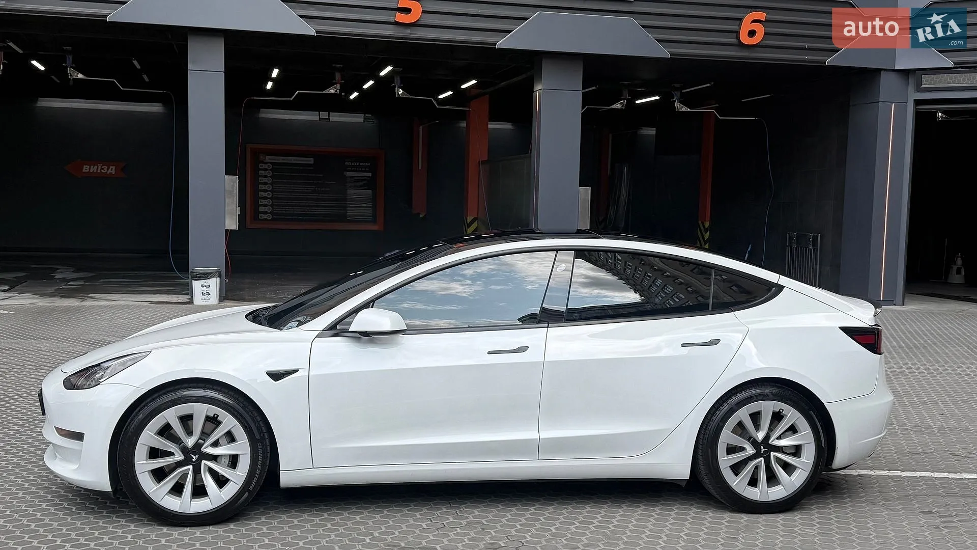 2021 Tesla Model 3 - мініатюра 5