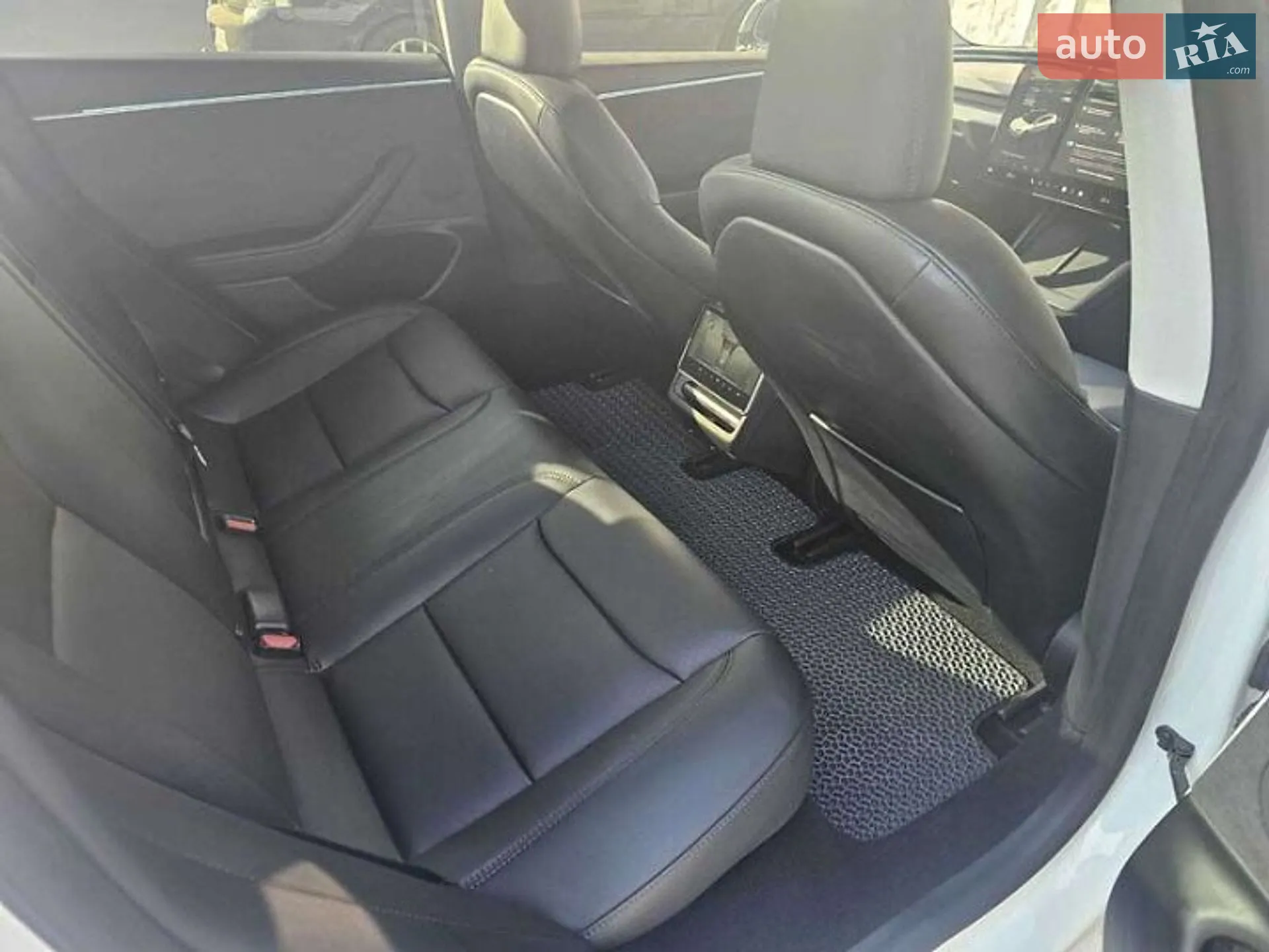 2024 Tesla Model 3 - мініатюра 16