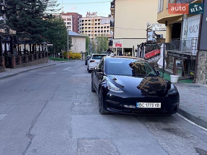 Tesla Model 3 2019