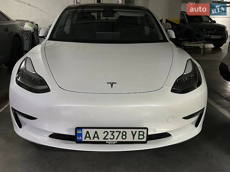 Tesla Model 3 2021