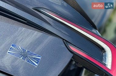 Седан Tesla Model 3 2024 в Ровно