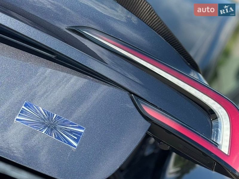 Седан Tesla Model 3 2024 в Ровно