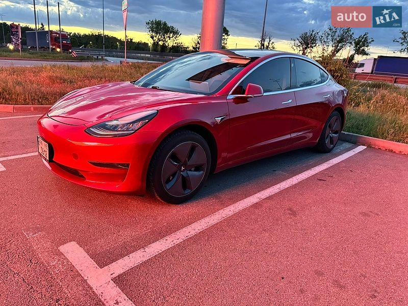Tesla Model 3 2019