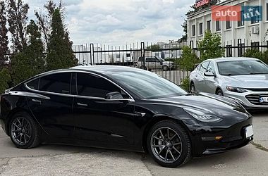 Седан Tesla Model 3 2019 в Киеве