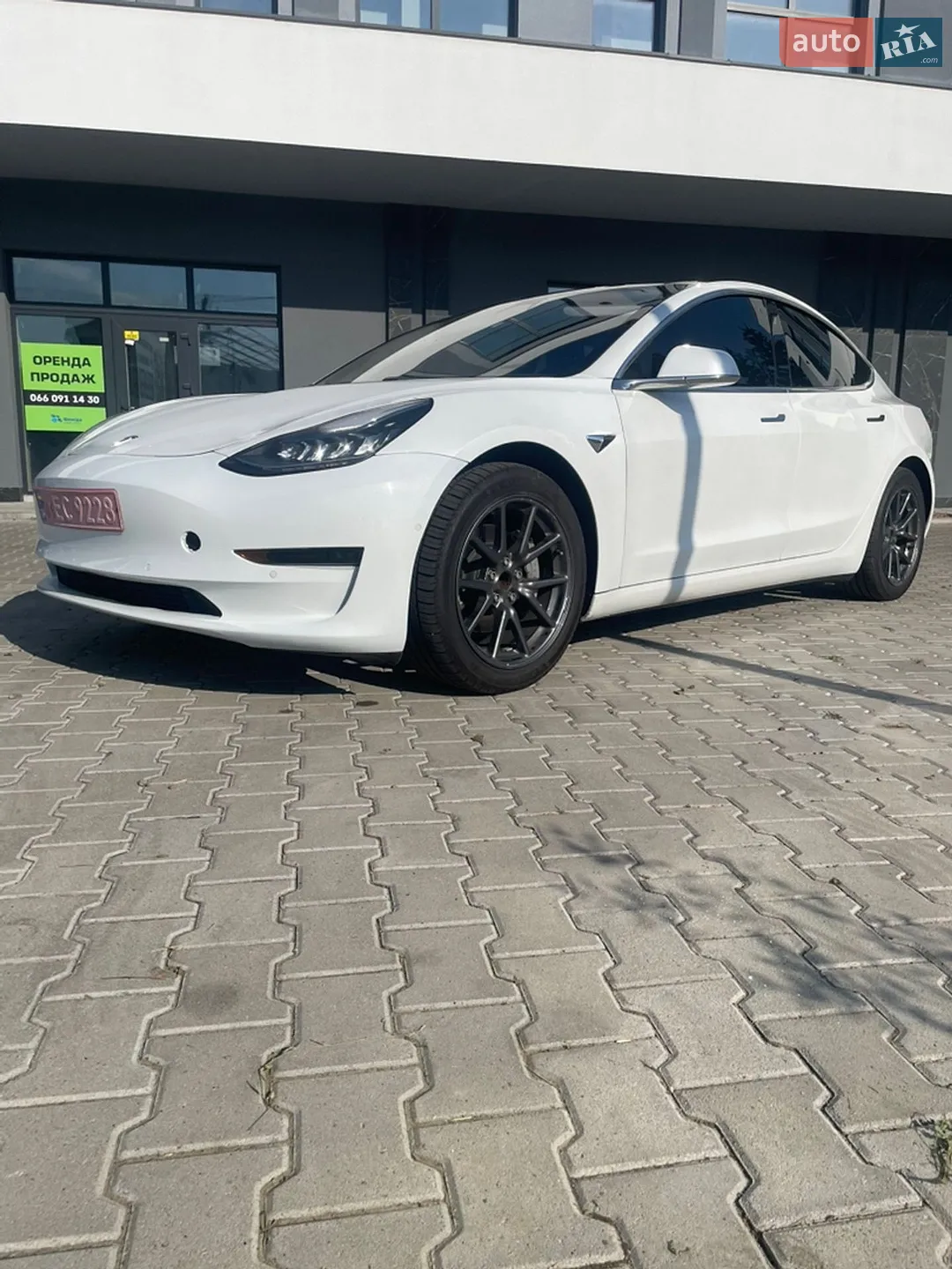2020 Tesla Model 3 - мініатюра 2