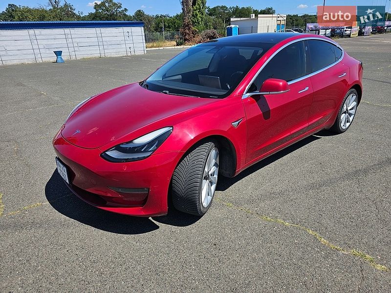 Седан Tesla Model 3 2018 в Одессе