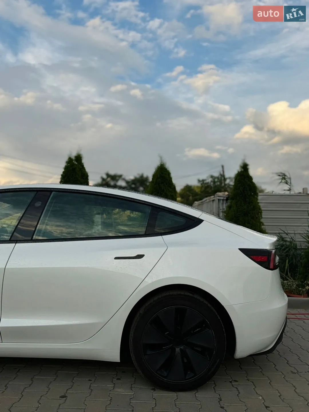 2024 Tesla Model 3 - мініатюра 9