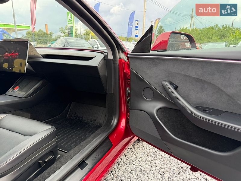 Седан Tesla Model 3 2024 в Стрию фото 27 Седан Tesla Model 3 2024 в Стрию