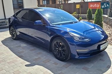 Седан Tesla Model 3 2022 в Вінниці