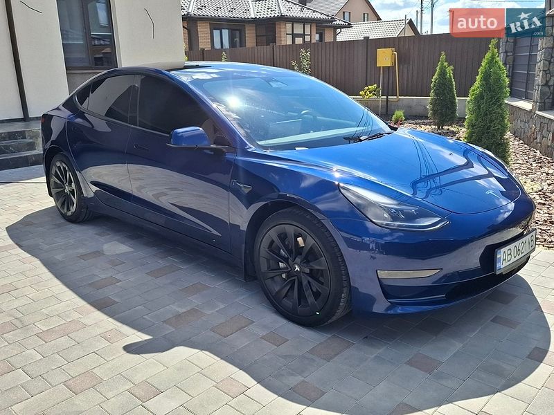 Седан Tesla Model 3 2022 в Вінниці