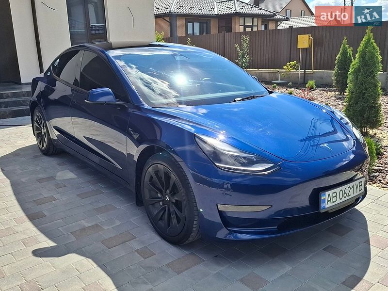Седан Tesla Model 3 2022 в Вінниці