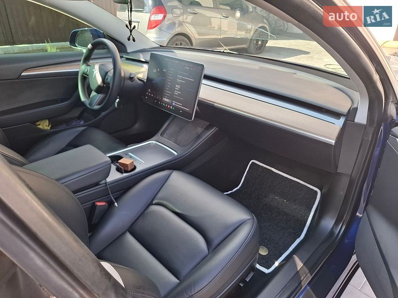 Седан Tesla Model 3 2022 в Вінниці