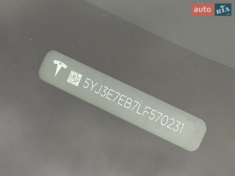 Седан Tesla Model 3 2019 в Києві