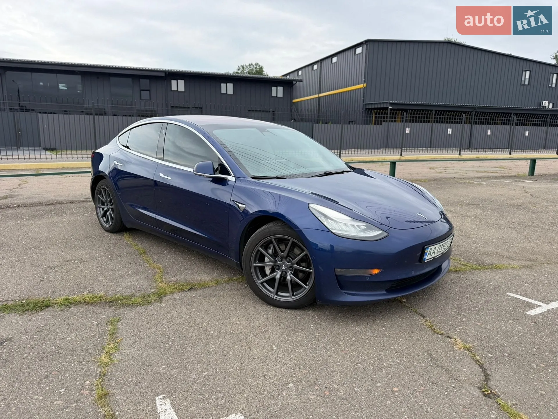 2019 Tesla Model 3 - фото 1