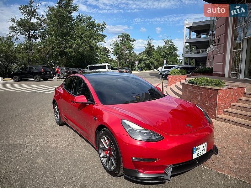 Седан Tesla Model 3 2021 в Одессе