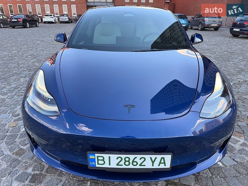Tesla Model 3 2022