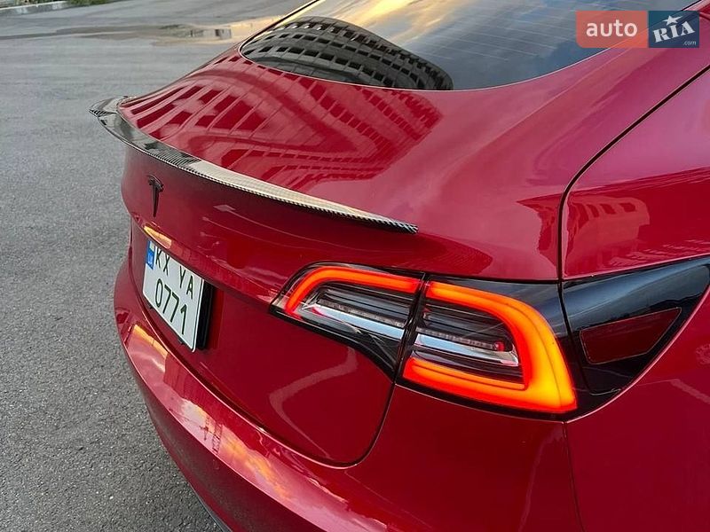 Седан Tesla Model 3 2021 в Харькове