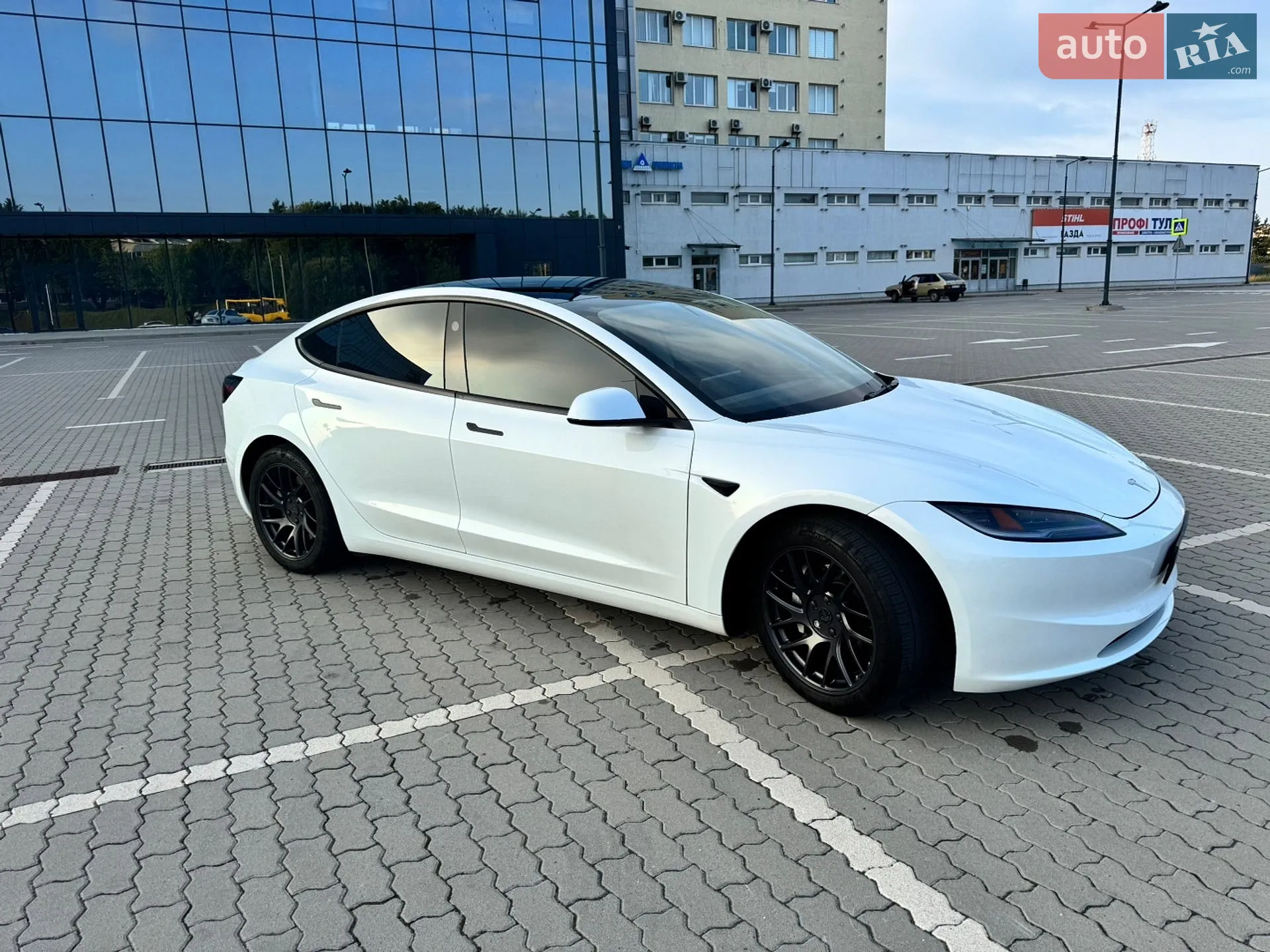 2024 Tesla Model 3 - мініатюра 4