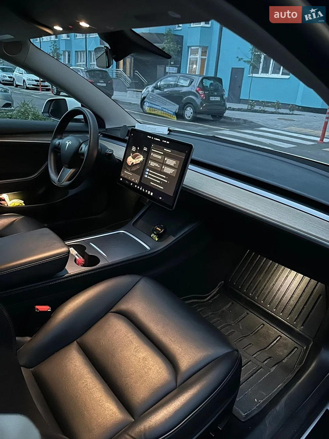 2022 Tesla Model 3 - мініатюра 5