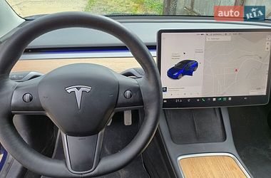 Седан Tesla Model 3 2021 в Солотвине