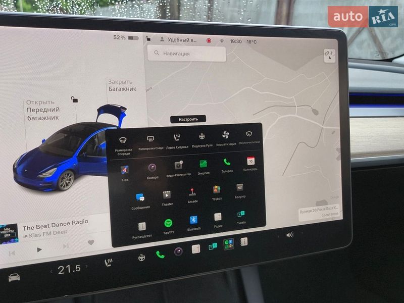 Седан Tesla Model 3 2021 в Солотвине