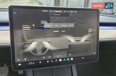 Седан Tesla Model 3 2021 в Солотвине