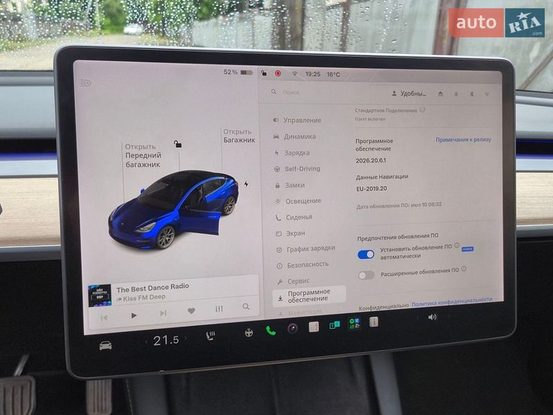 Седан Tesla Model 3 2021 в Солотвине