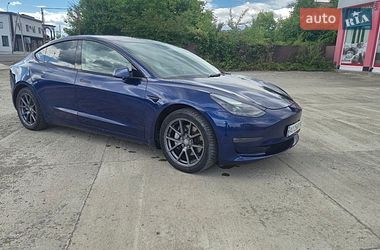 Седан Tesla Model 3 2021 в Солотвине