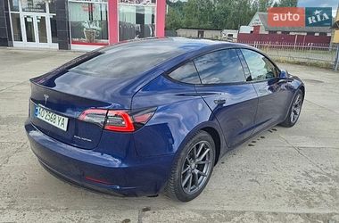 Седан Tesla Model 3 2021 в Солотвине