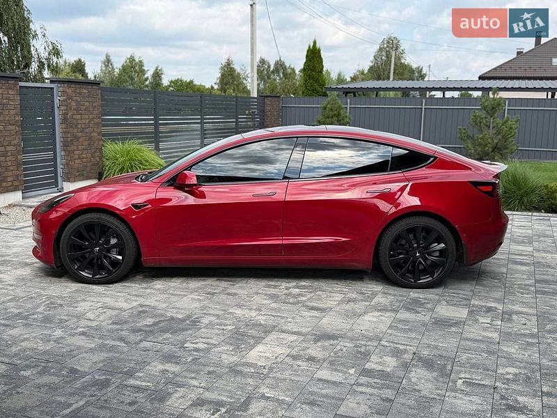 Седан Tesla Model 3 2019 в Луцьку