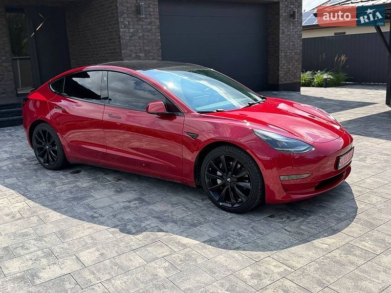 Седан Tesla Model 3 2019 в Луцьку
