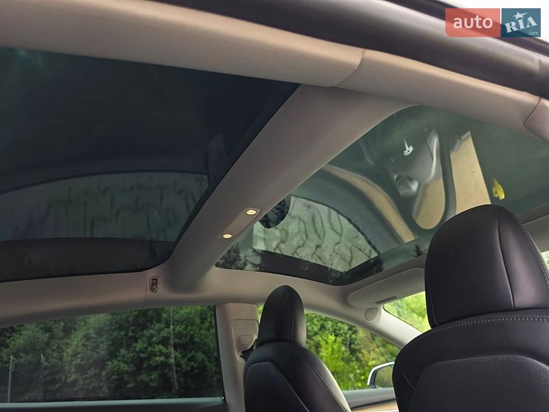 Седан Tesla Model 3 2021 в Тернополе