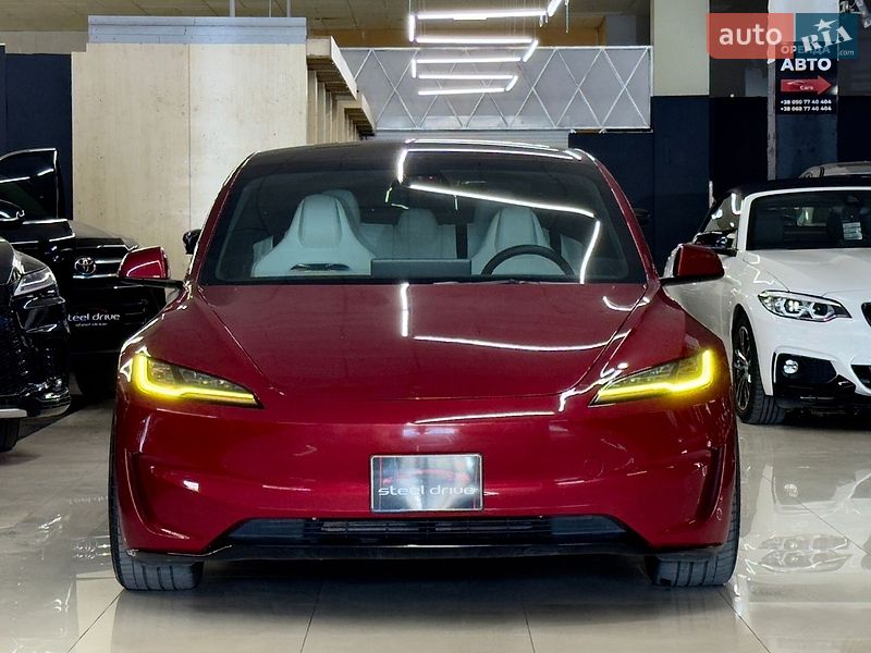 Седан Tesla Model 3 2024 в Николаеве