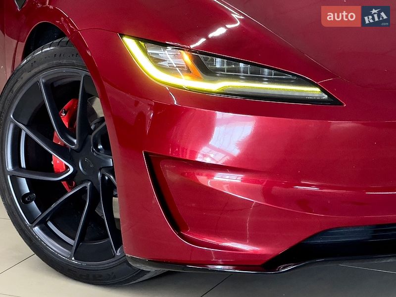 Седан Tesla Model 3 2024 в Николаеве