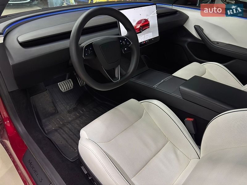 Седан Tesla Model 3 2024 в Николаеве