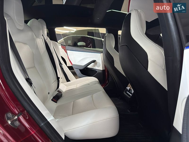 Седан Tesla Model 3 2024 в Николаеве