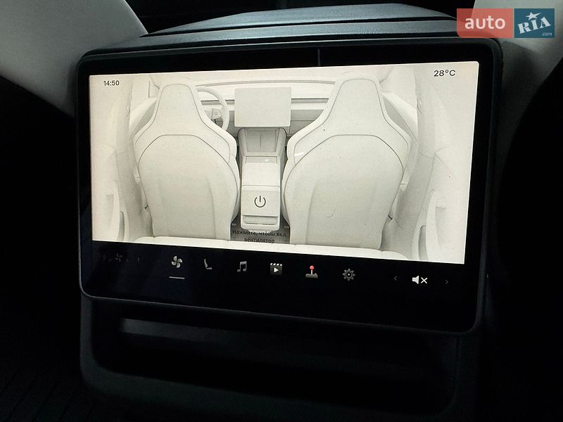 Седан Tesla Model 3 2024 в Николаеве