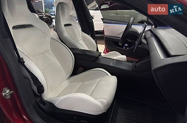 Седан Tesla Model 3 2024 в Николаеве