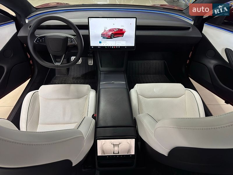Седан Tesla Model 3 2024 в Николаеве