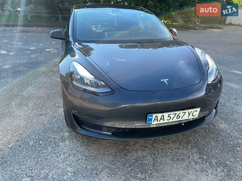 Седан Tesla Model 3 2021 в Барышевке