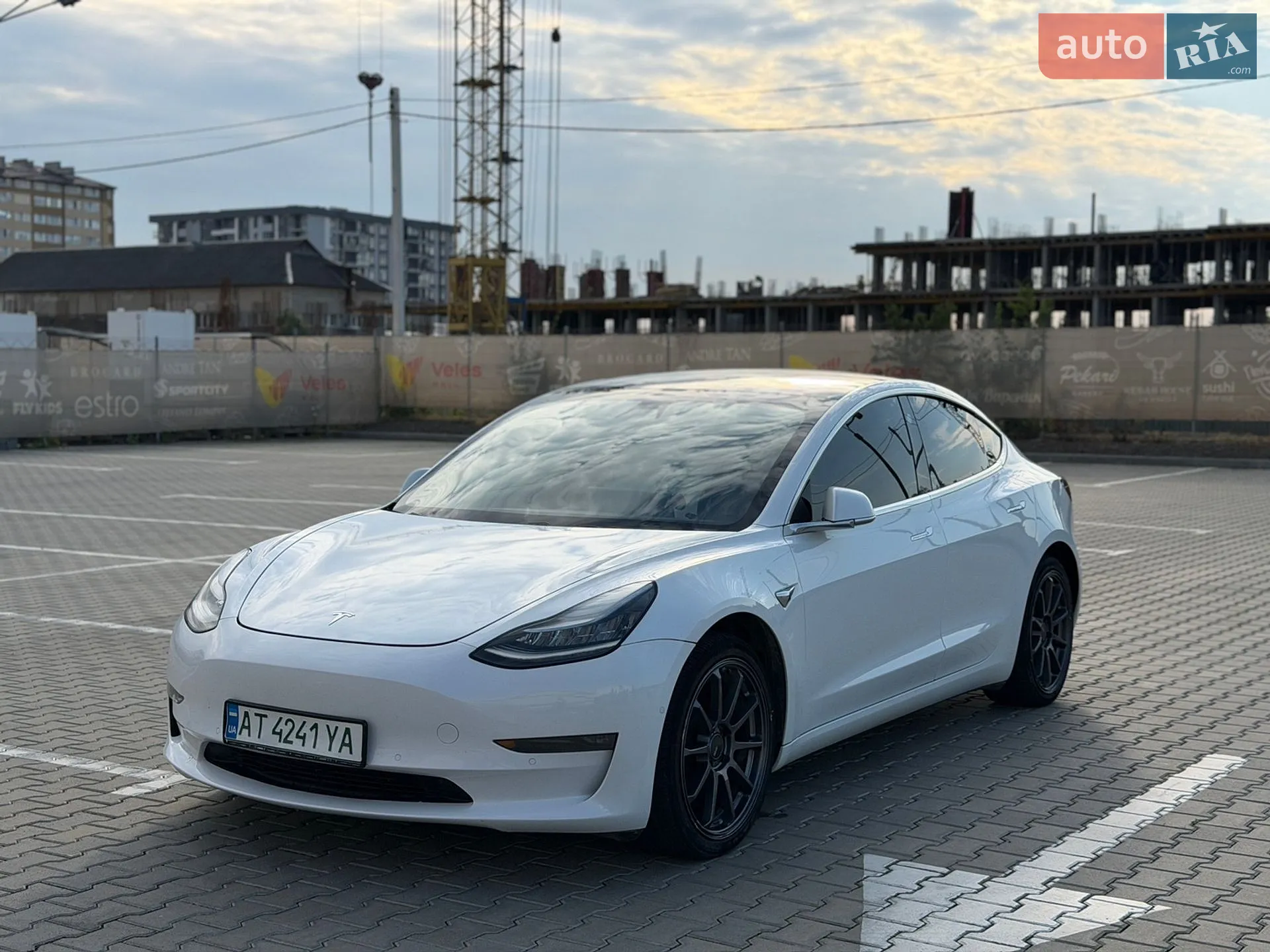 2019 Tesla Model 3 - мініатюра 10