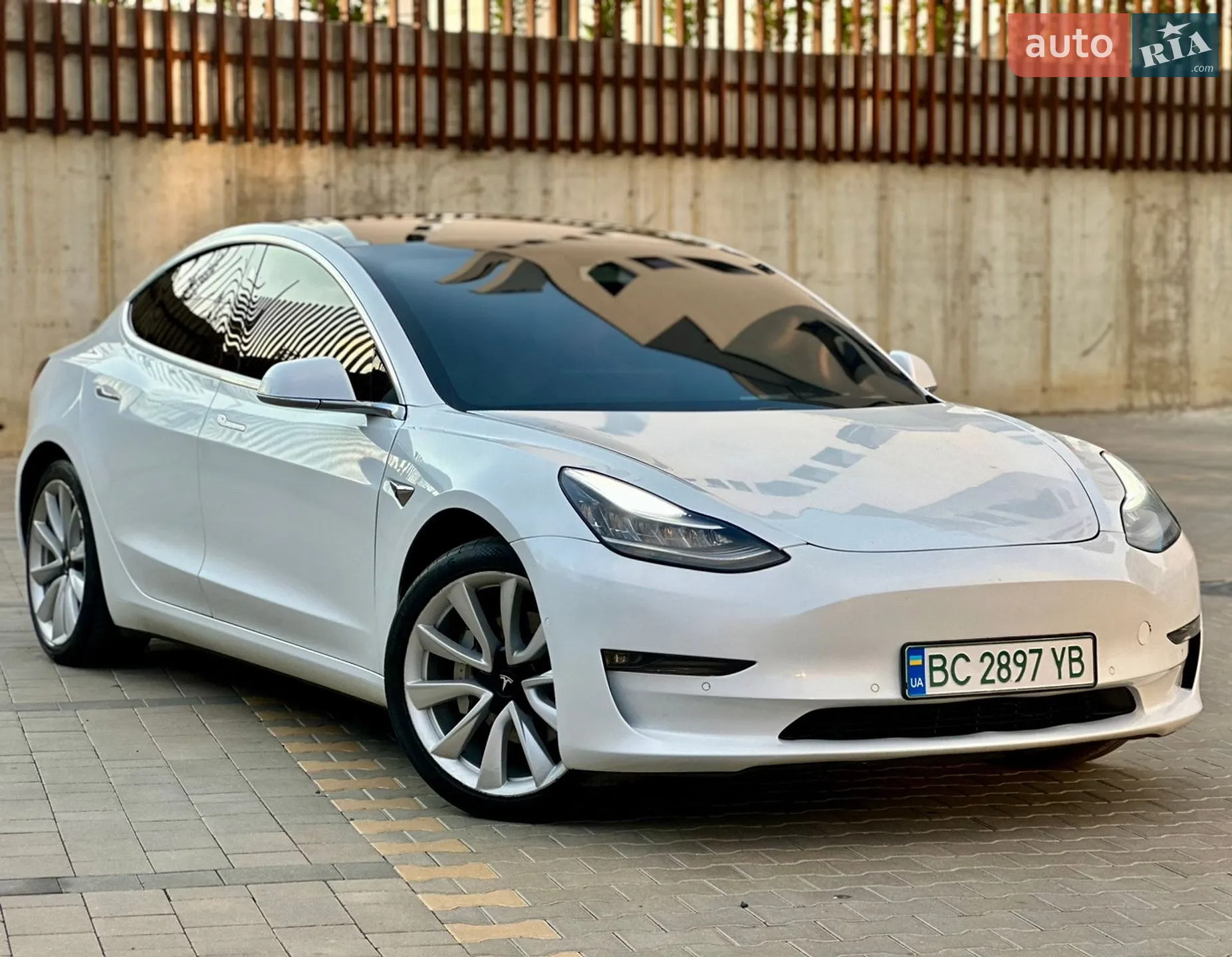 2019 Tesla Model 3 - мініатюра 3