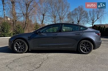Седан Tesla Model 3 2021 в Львові