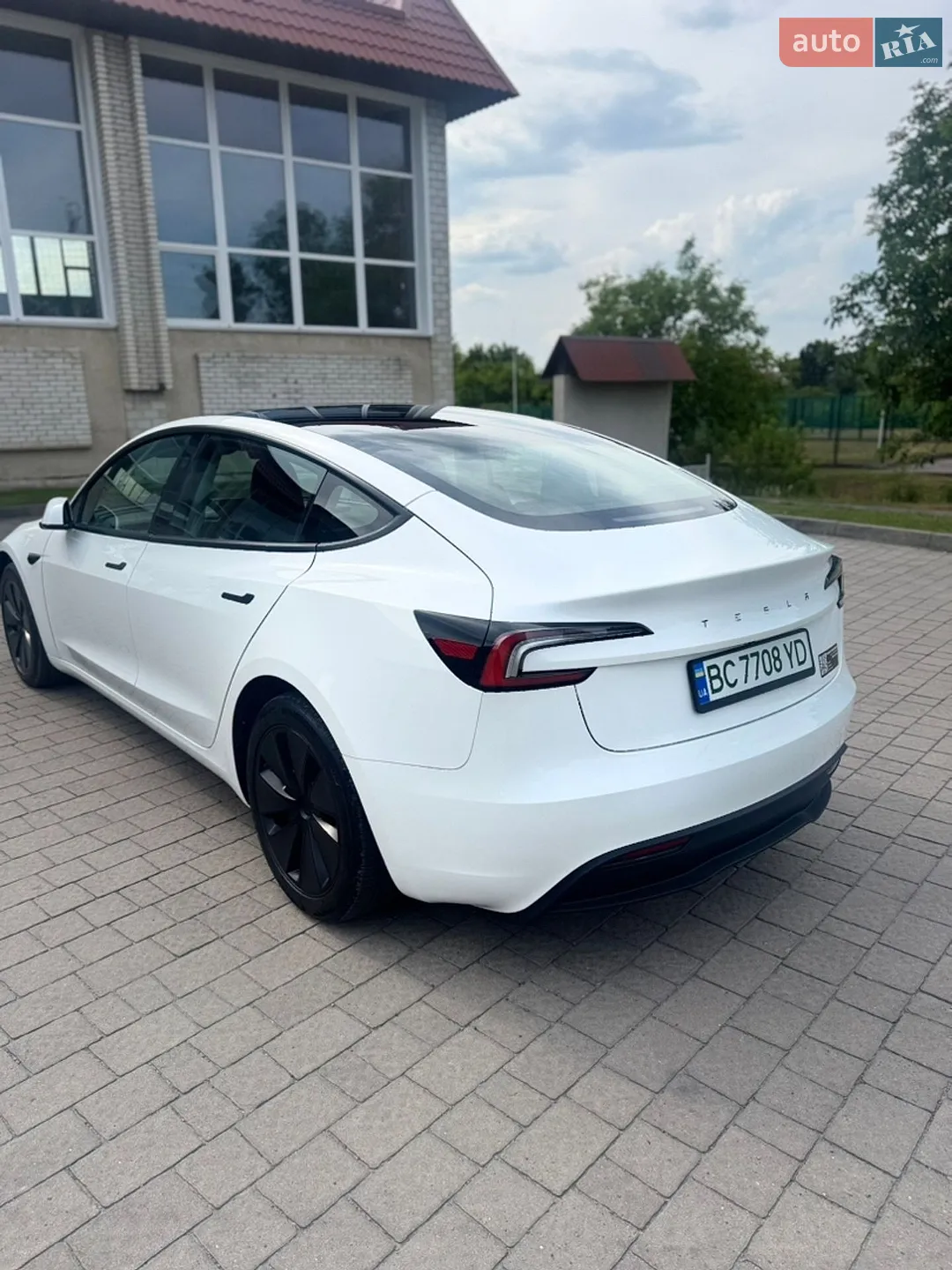 2024 Tesla Model 3 - мініатюра 3