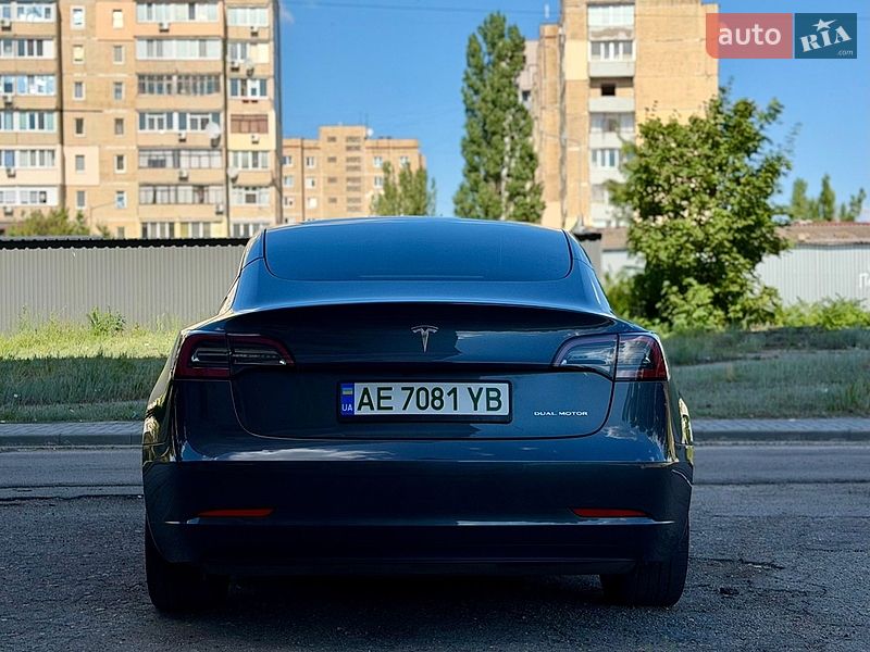 Седан Tesla Model 3 2022 в Каменском