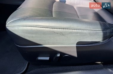 Седан Tesla Model 3 2019 в Львові