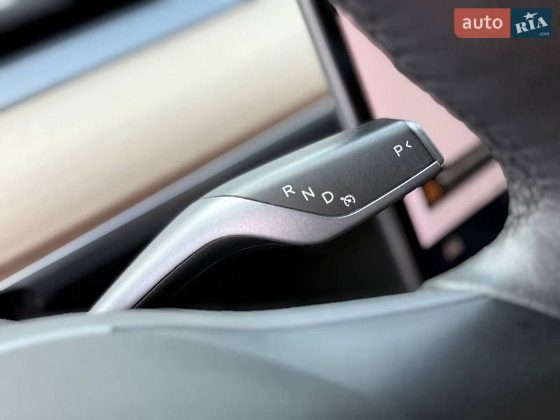 Седан Tesla Model 3 2021 в Кривому Розі