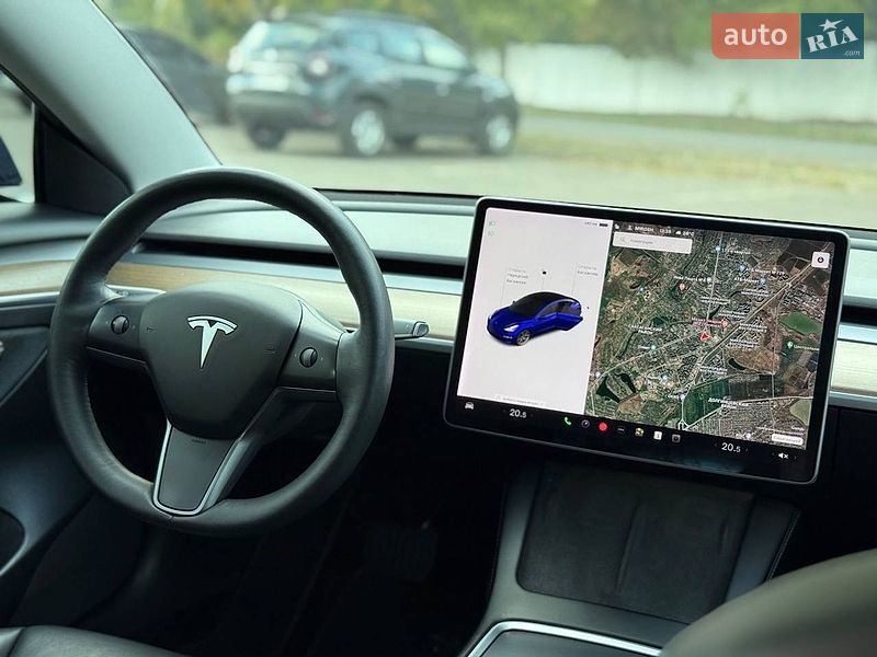 Седан Tesla Model 3 2021 в Кривому Розі